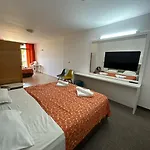 Hotel Emilia Palace 3*