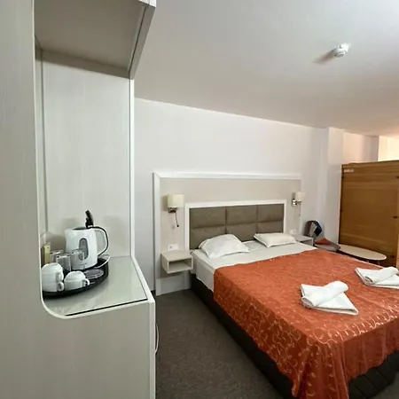 Hotel Emilia Palace