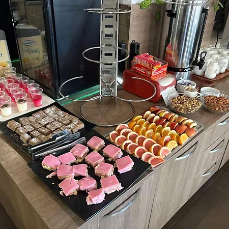 Hotell Emilia Palace 3*